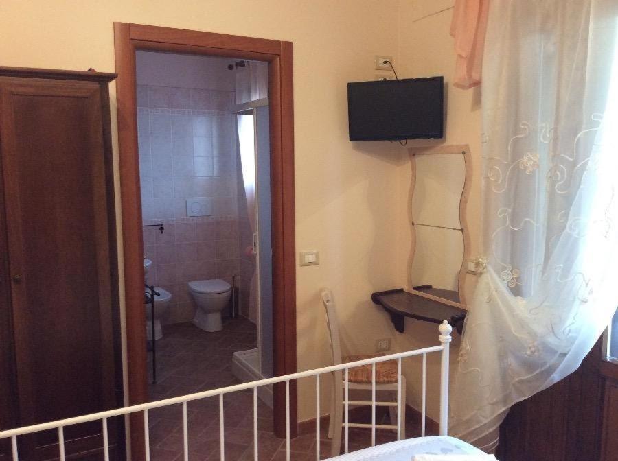 Bed And Breakfast Val Di Lupa Castellina Marittima Exterior photo